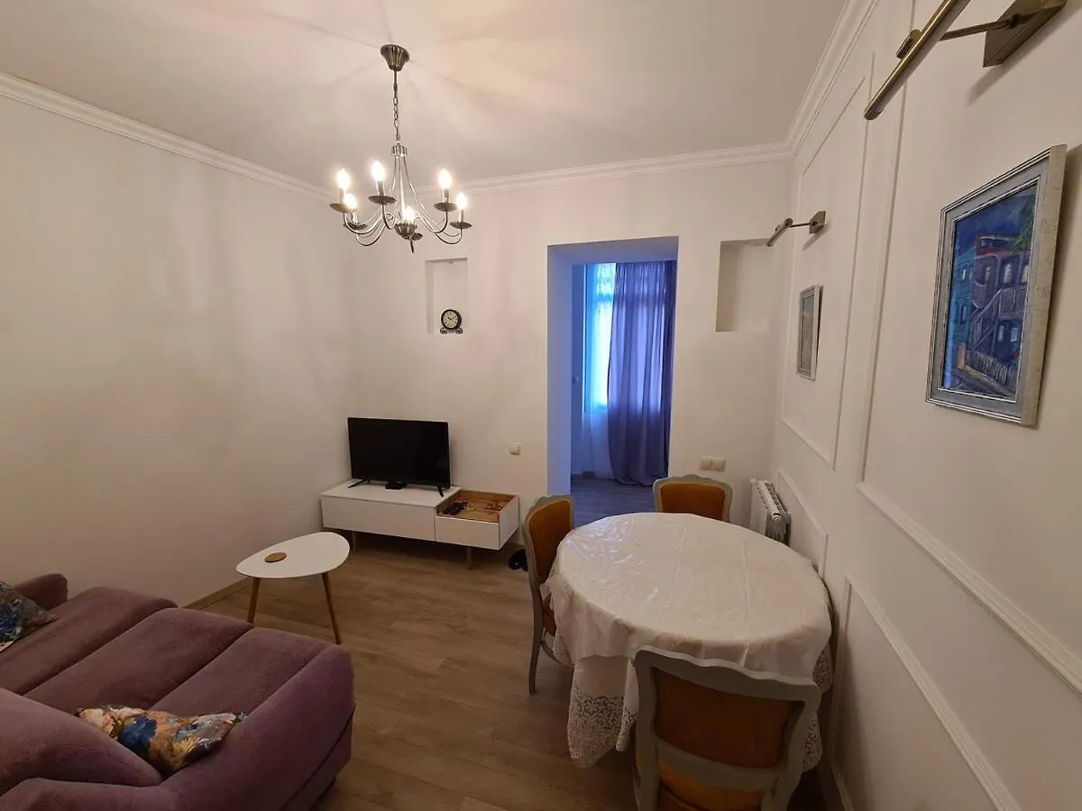 Lovely Apartment In The Heart Of Old ティビリシ